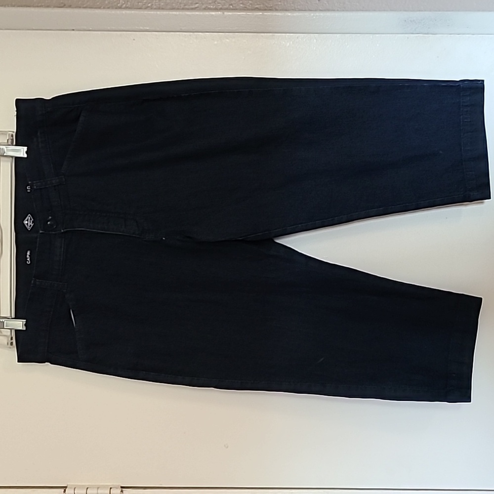 76. St John's Bay | WOMENS BLUE JEAN CAPRI PANTS SIZE 10